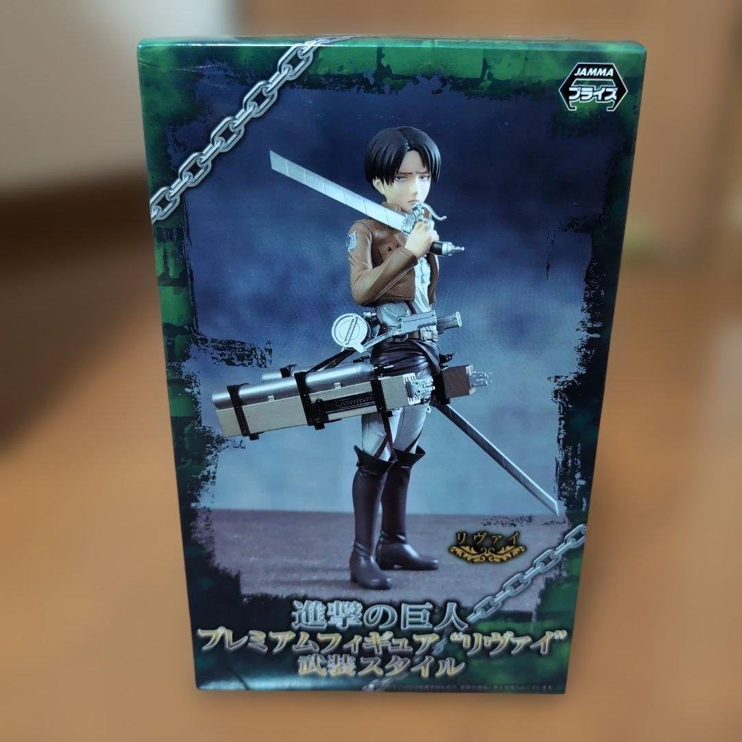 SEGA Attack on Titan Premium Figure — Levi, Weapon Style